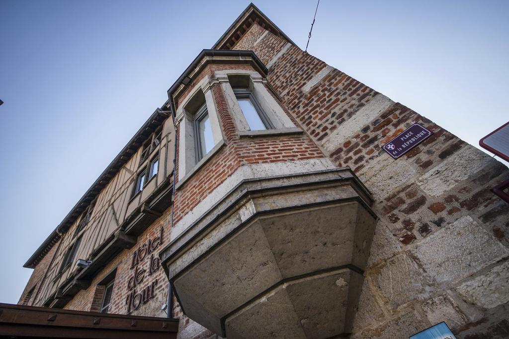 Hotel De La Tour Шатійон-сюр-Шаларонн Екстер'єр фото